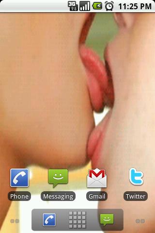 Girls Kiss Live Wallpaper